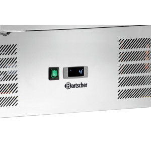 Saladėtė su 3 durimis profesionaliems poreikiams.